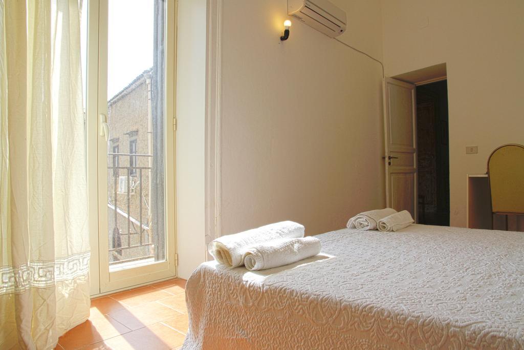 Kaleidos Guest House ปาแลร์โม ภายนอก รูปภาพ
